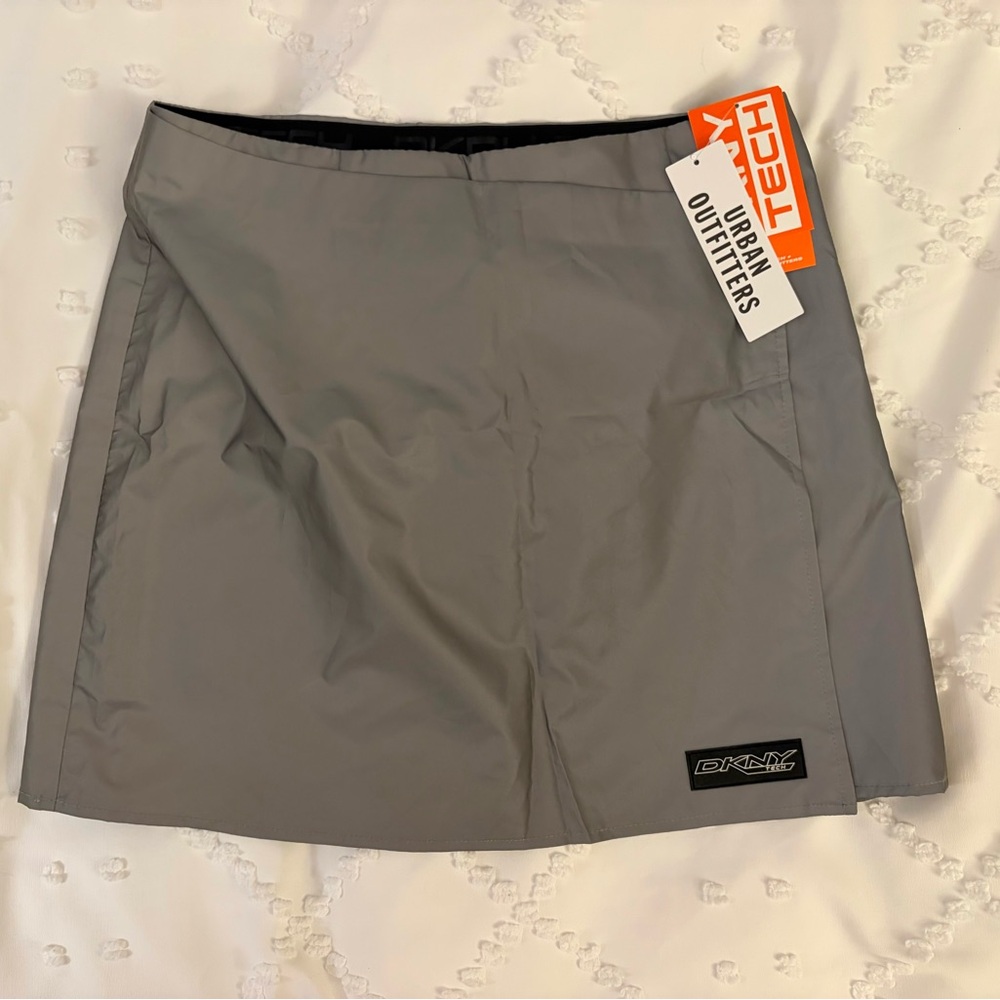 NWT DKNY Tech Gray Reflective Skort